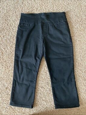 Lee Black Capris Women's Stretch Pull-On Pants Like New‼️